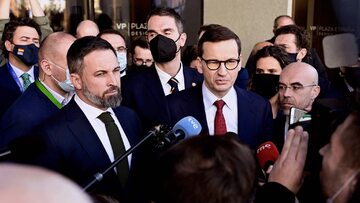Lider partii Vox Santiago Abascal i premier Mateusz Morawiecki po spotkaniu liderów prawicowych partii w Madrycie