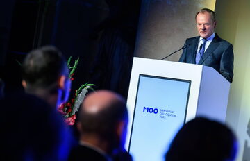 Lider PO Donald Tusk podczas gali nagrody M100 Media Awards w Poczdamie, wygłosił laudację przed wręczeniem nagrody dla narodu ukraińskiego.