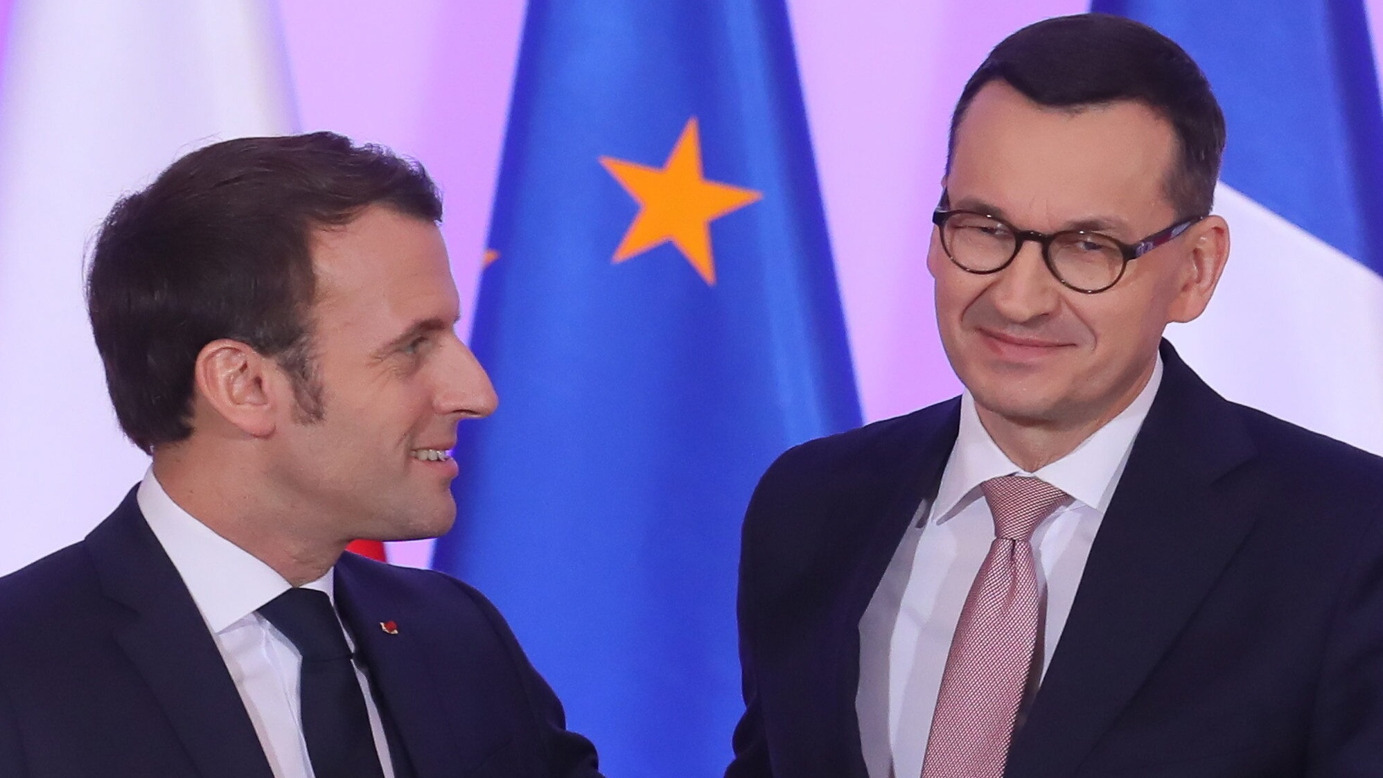 Od lewej: prezydent Emmanuel Macron i premier Mateusz Morawiecki