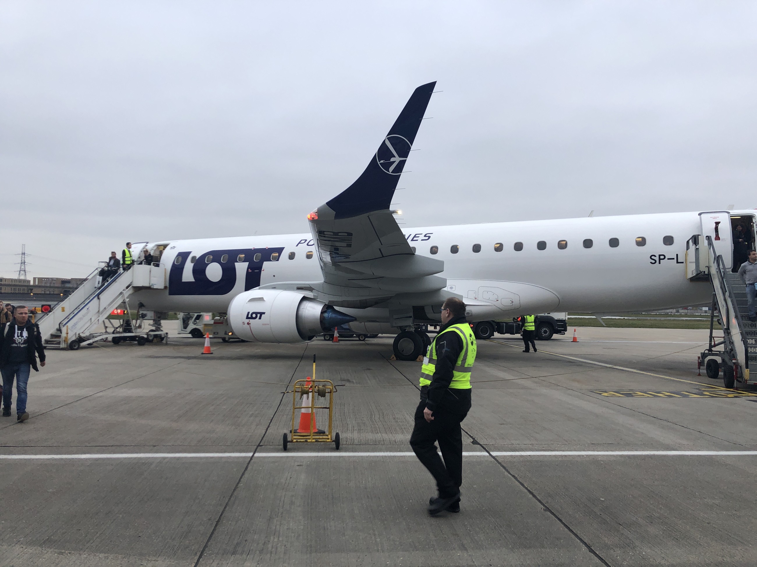 Inauguracyjny lot do London-City