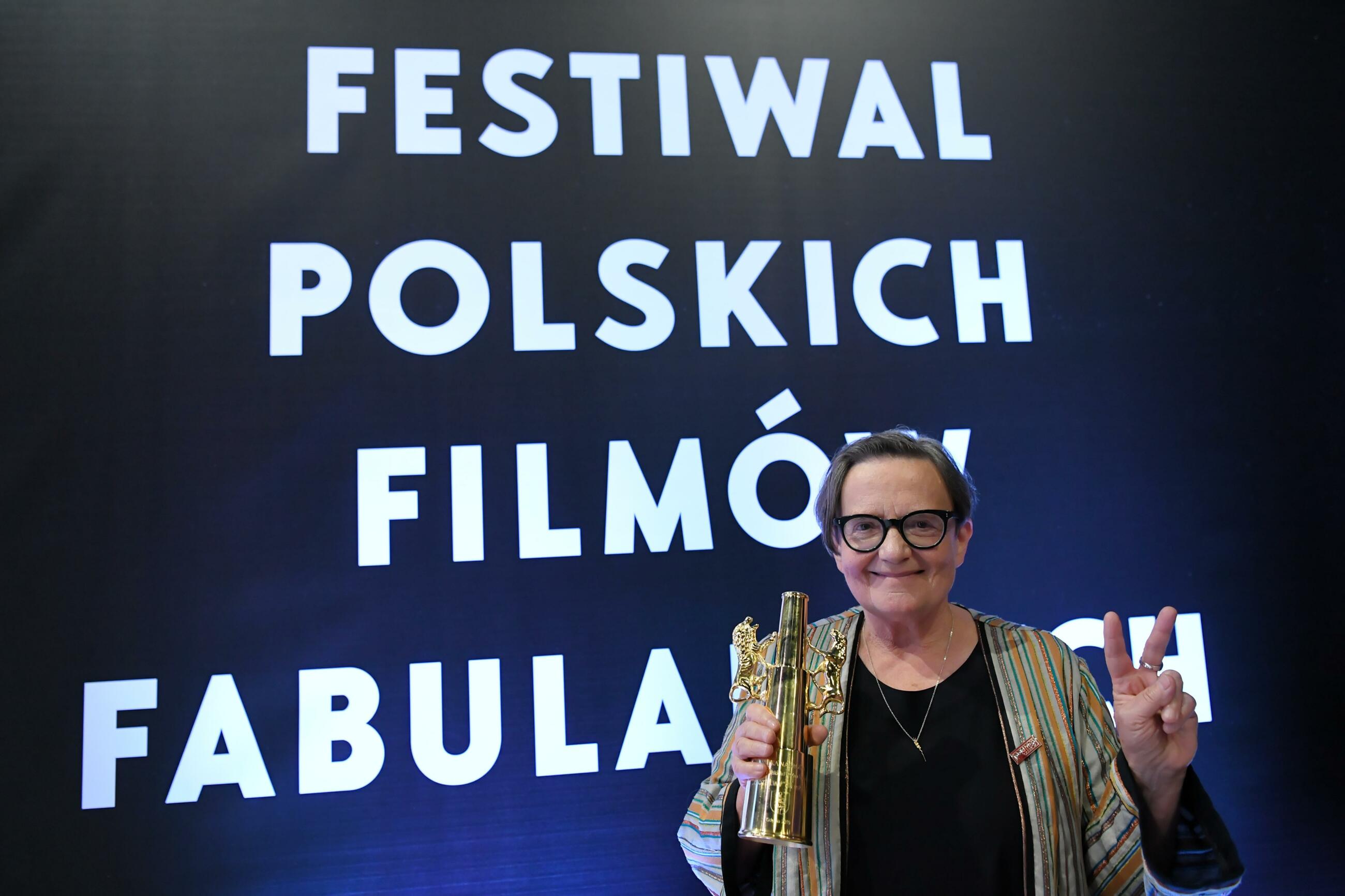 Gdynia, 21.09.2019. Reżyserka Agnieszka Holland z nagrodą Złote Lwy za film "Obywatel Jones"