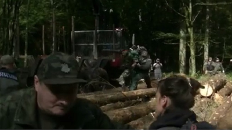 Mężczyzna został ranny podczas intwerwencji Straży Leśnej