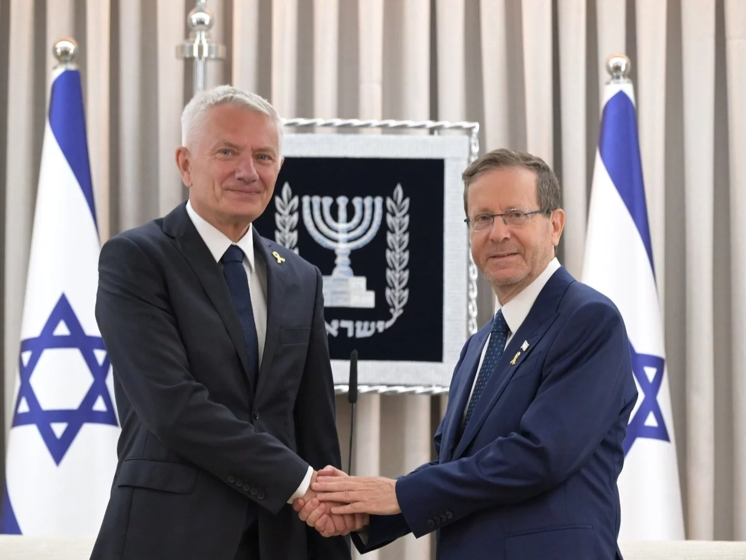 Były szef Agencji Wywiadu ambasadorem w Izraelu. Jest akredytacja