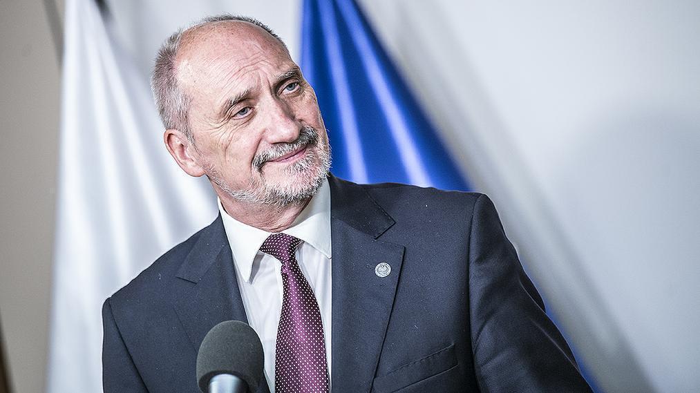 Antoni Macierewicz, szef MON