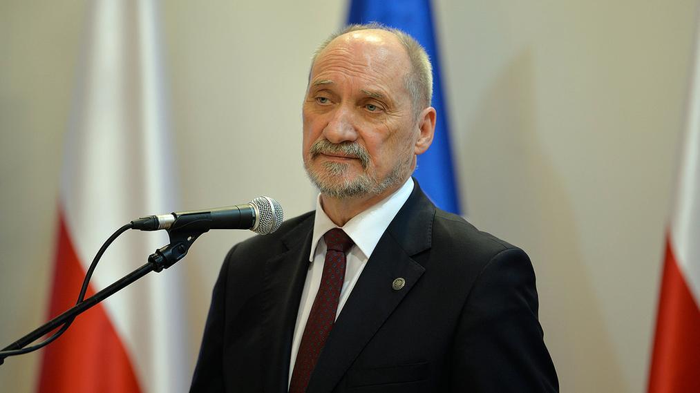Antoni Macierewicz, szef MON