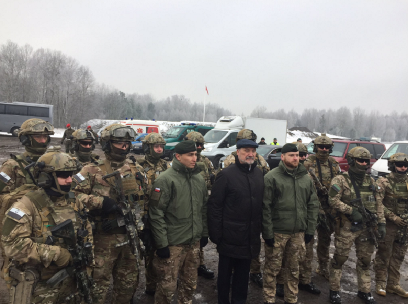 Antoni Macierewicz, szef MON