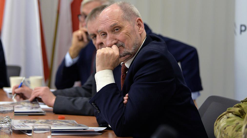 Antoni Macierewicz, szef MON