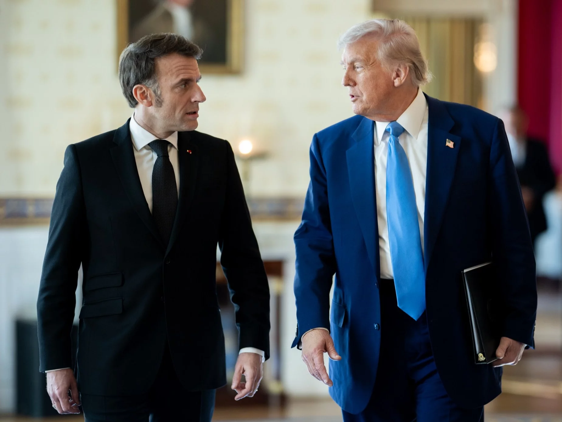 Czy NATO powinno strzelać do Rosjan? Macron nie zgadza się z Trumpem