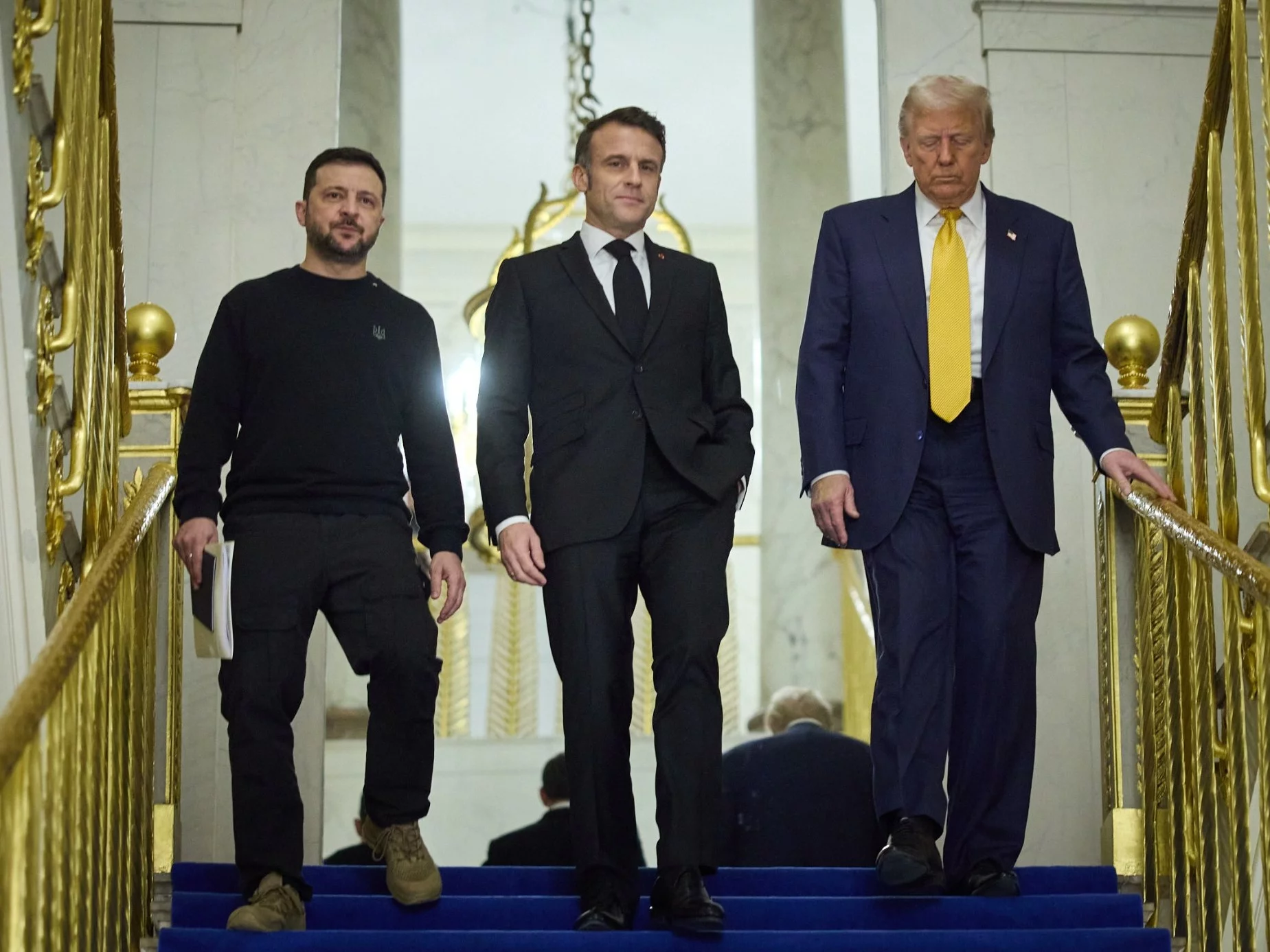 Od lewej: Wołodymyr Zełenski, Emmanuel Macron i Donald Trump