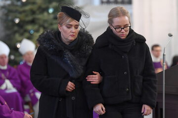 Magdalena Adamowicz z córką Antonią na pogrzebie Pawła Adamowicza