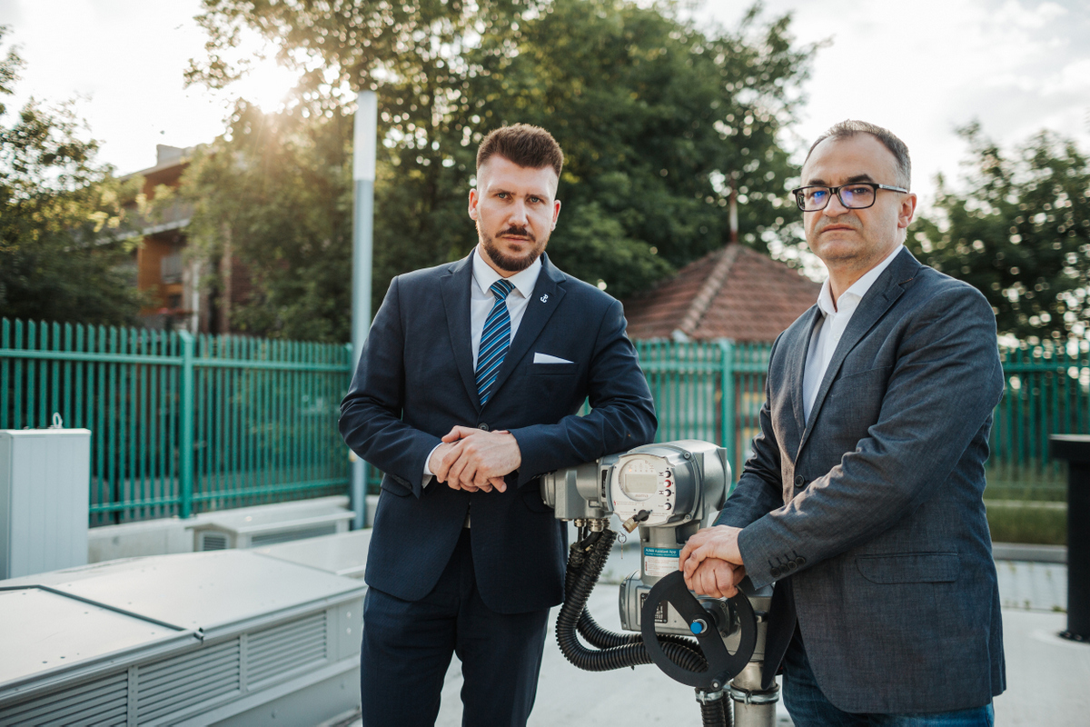 Redaktor Telewizji Trwam Robert Zawadzki oraz Piotr Górecki z JTL Property Holdings