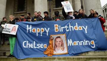 Manifestacja poparcia dla Chelsea Mannig
