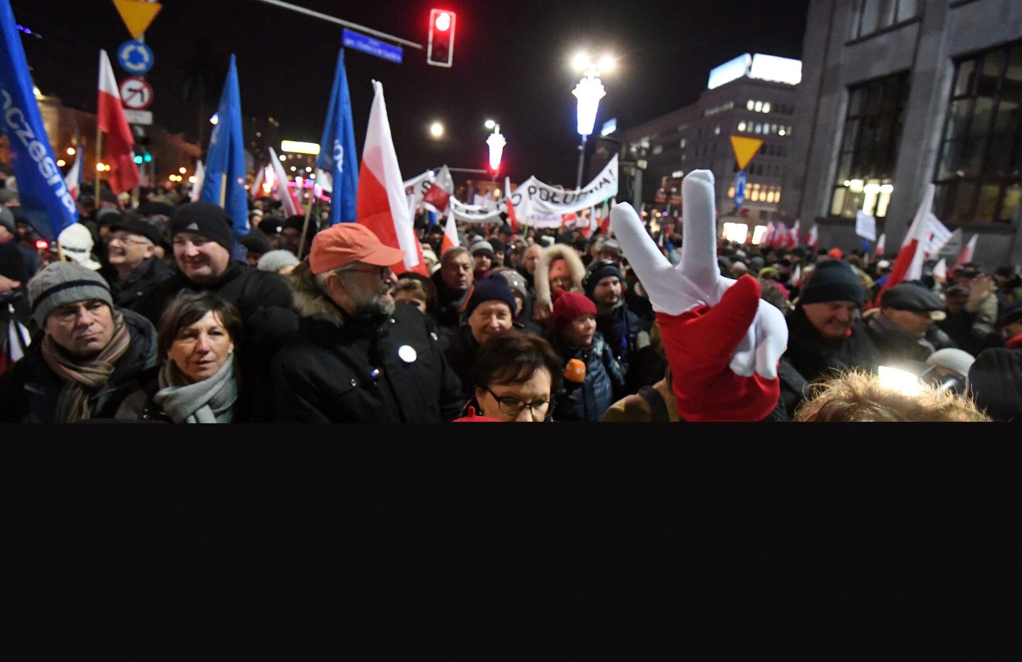 Manifestacje KOD odbywają się dzisiaj w kilkudziesięciu miastach w Polsce i na świecie