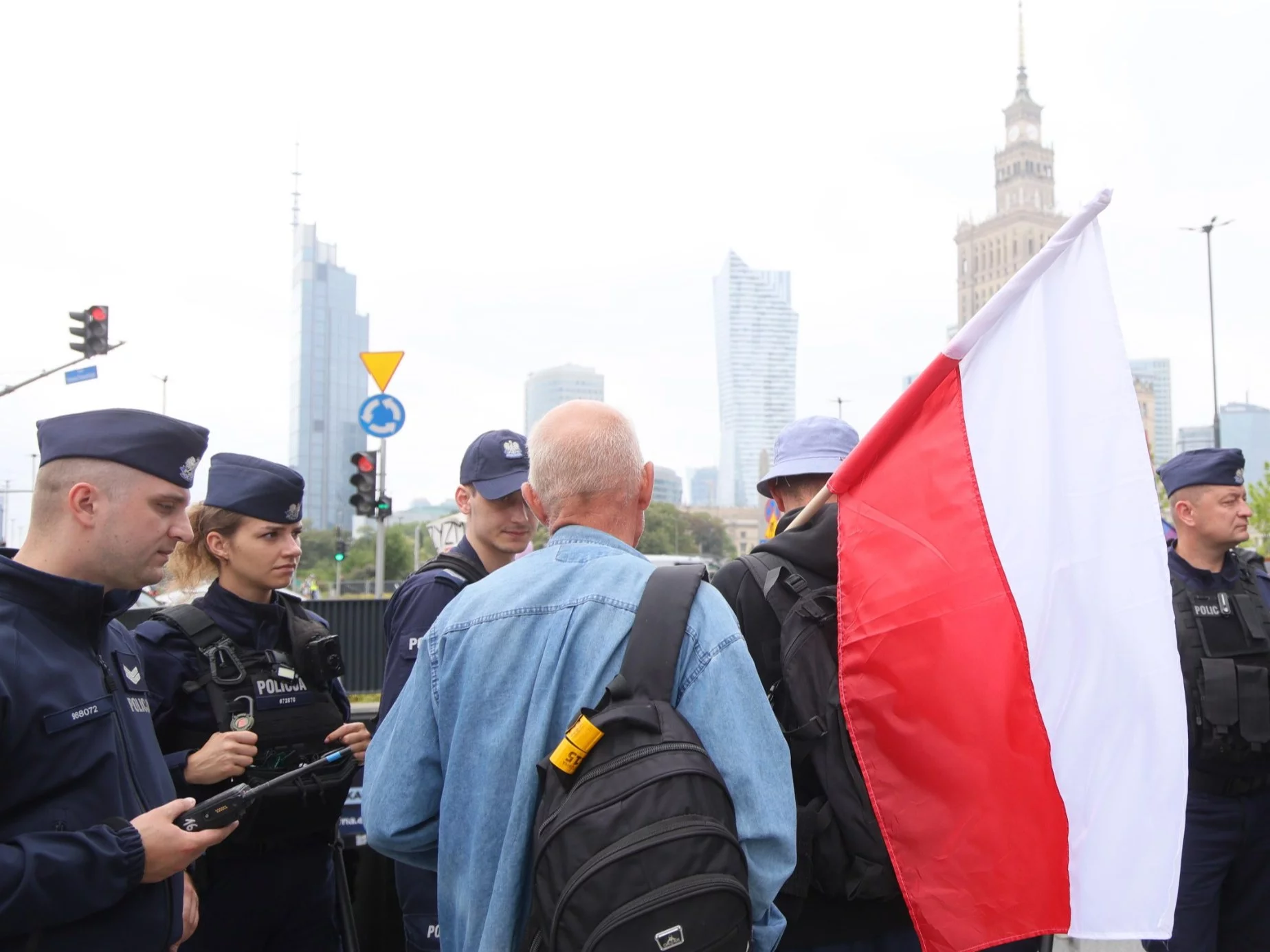 Policja zabezpiecza pikietę w Warszawie