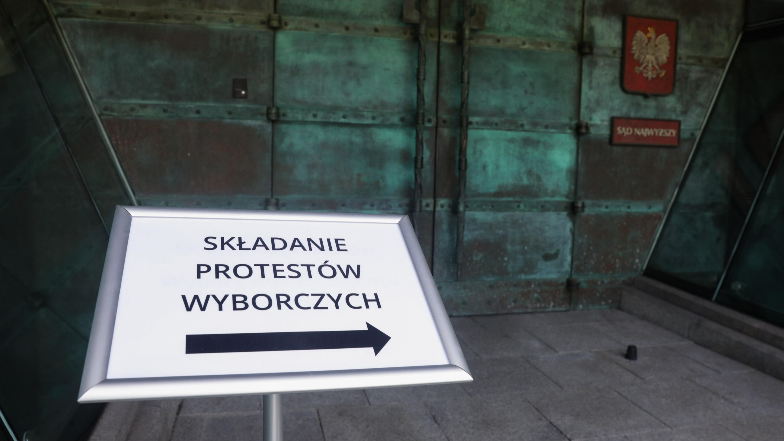 Protesty wyborcze z "rosyjskimi pociskami". "Policja jest zaangażowana"