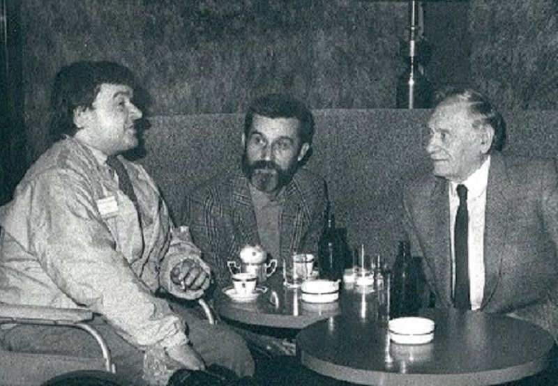 Marek Nowakowski (w środku) wraz z W. Soporkiem (po lewej) i K. Górskim, 1985 r.