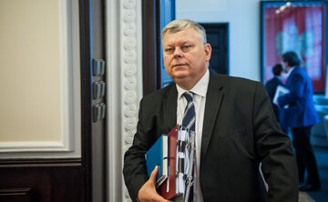 Marek Suski podczas posiedzenia rządu