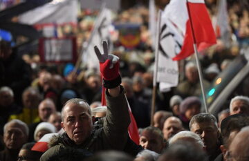 Marsz Komitetu Obrony Demokracji "Stop Dewastacji Polski!" w Warszawie (13.12.2016 r.)