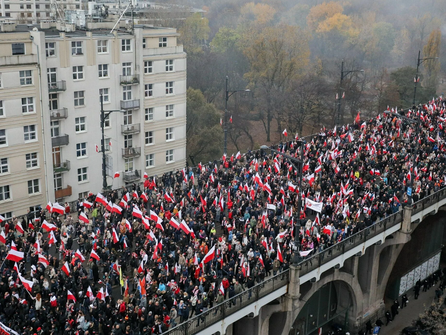 W razie potrzeby Ordo Iuris udzieli pomocy prawnej uczestnikom Marszu Niepodległości. Zapisz numer