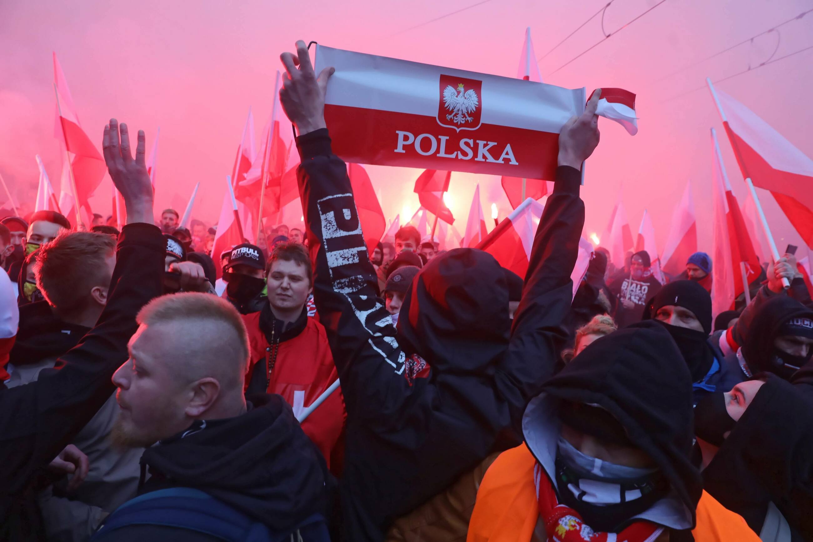 Uczestnicy Marszu Niepodległości w Warszawie.