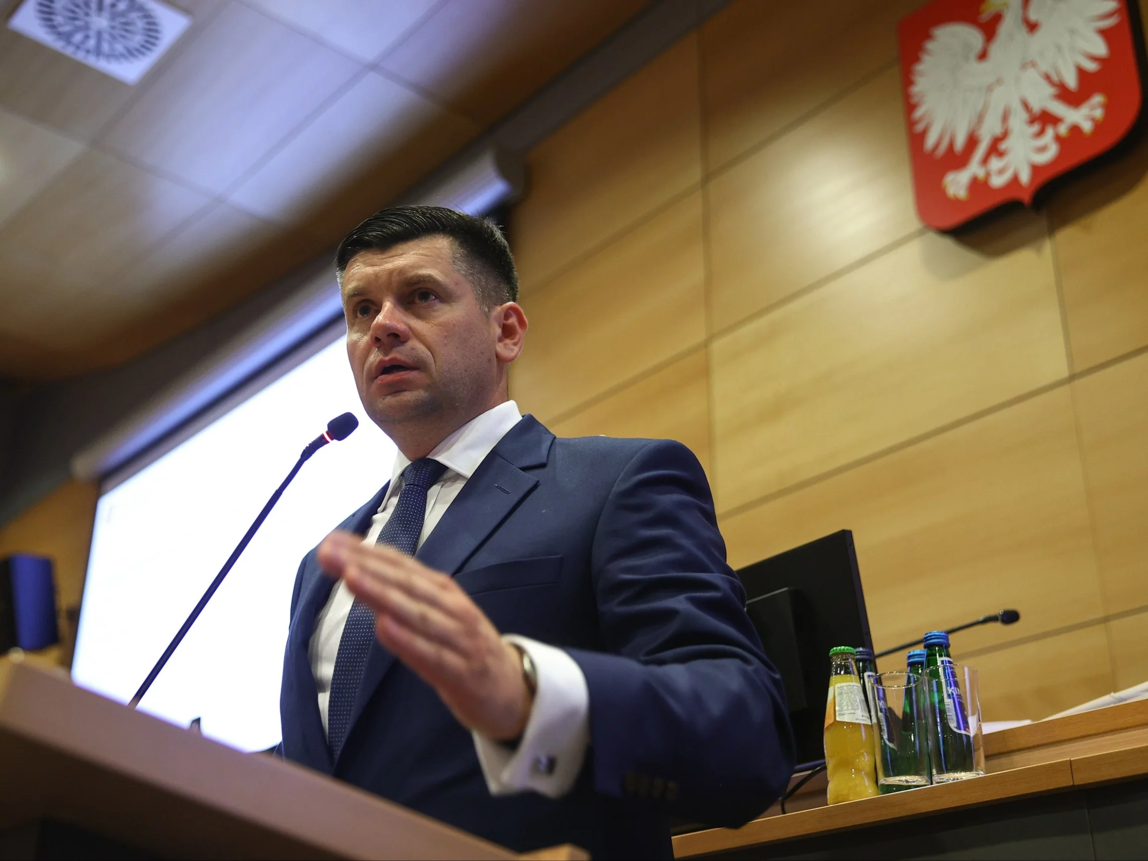 Łukasz Smółka (PiS) podczas nadzwyczajnej sesji Sejmiku Województwa Małopolskiego