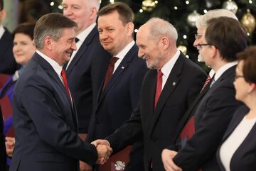 Marszałek Sejmu gratuluje zaprzysiężenia Antoniemu Macierewiczowi
