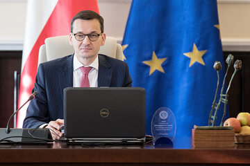 Mateusz Morawiecki na posiedzeniu rządu
