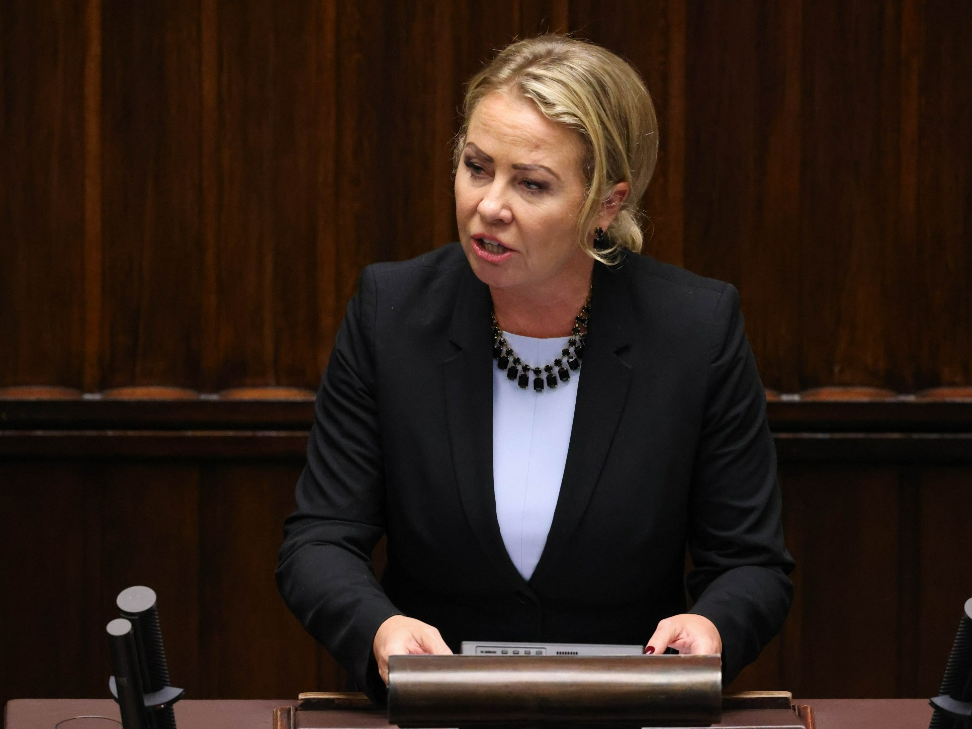 Posłanka Klubu Parlamentarnego Centrum Izabela Bodnar na sali obrad Sejmu