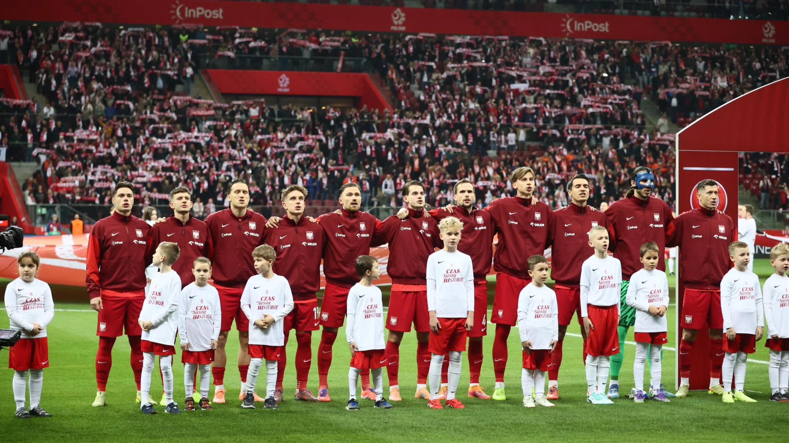 Mecz z Holandią. Służby nie pozwoliły wnieść na stadion pięknej, patriotycznej oprawy