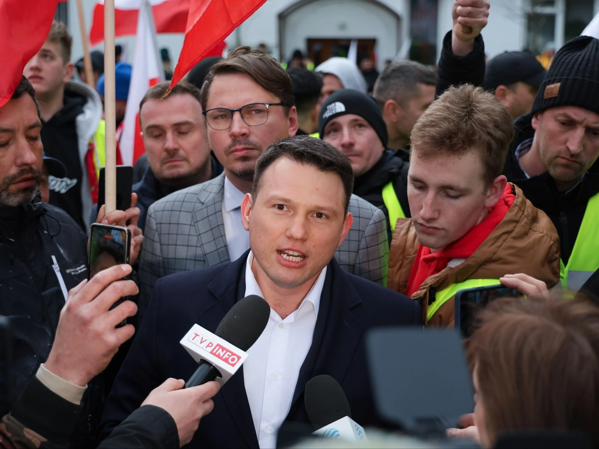 Poseł Sławomir Mentzen (Konfederacja) na demonstracji rolników w Warszawie