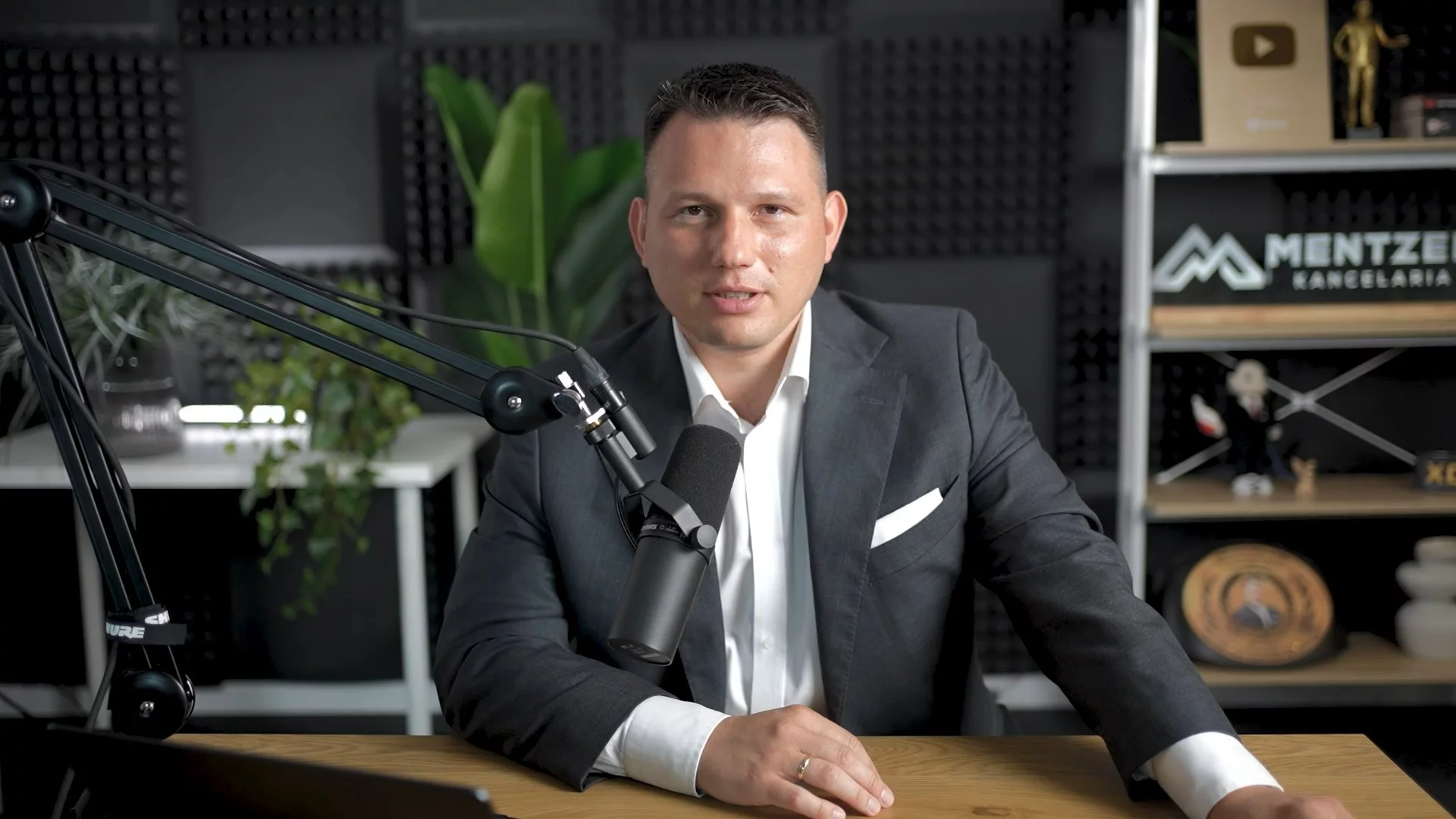 "W zamian za to dostajemy nic". Mentzen uderza w Ukrainę