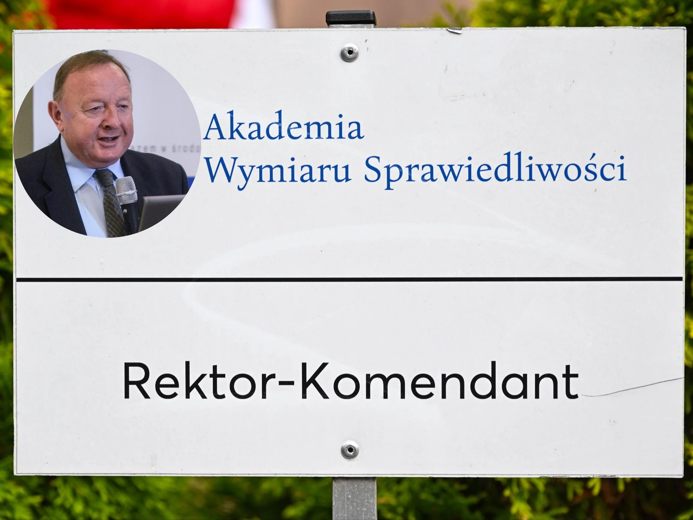Tablica AWS. Stanisław Michalkiewicz