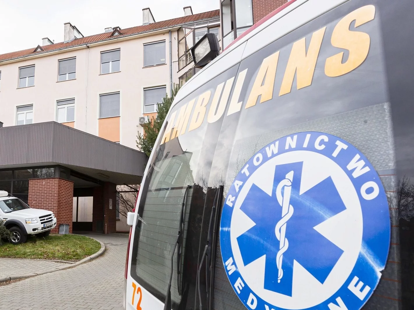 Migranci poza kolejką przewożeni na SOR? Do sieci trafiło nagranie