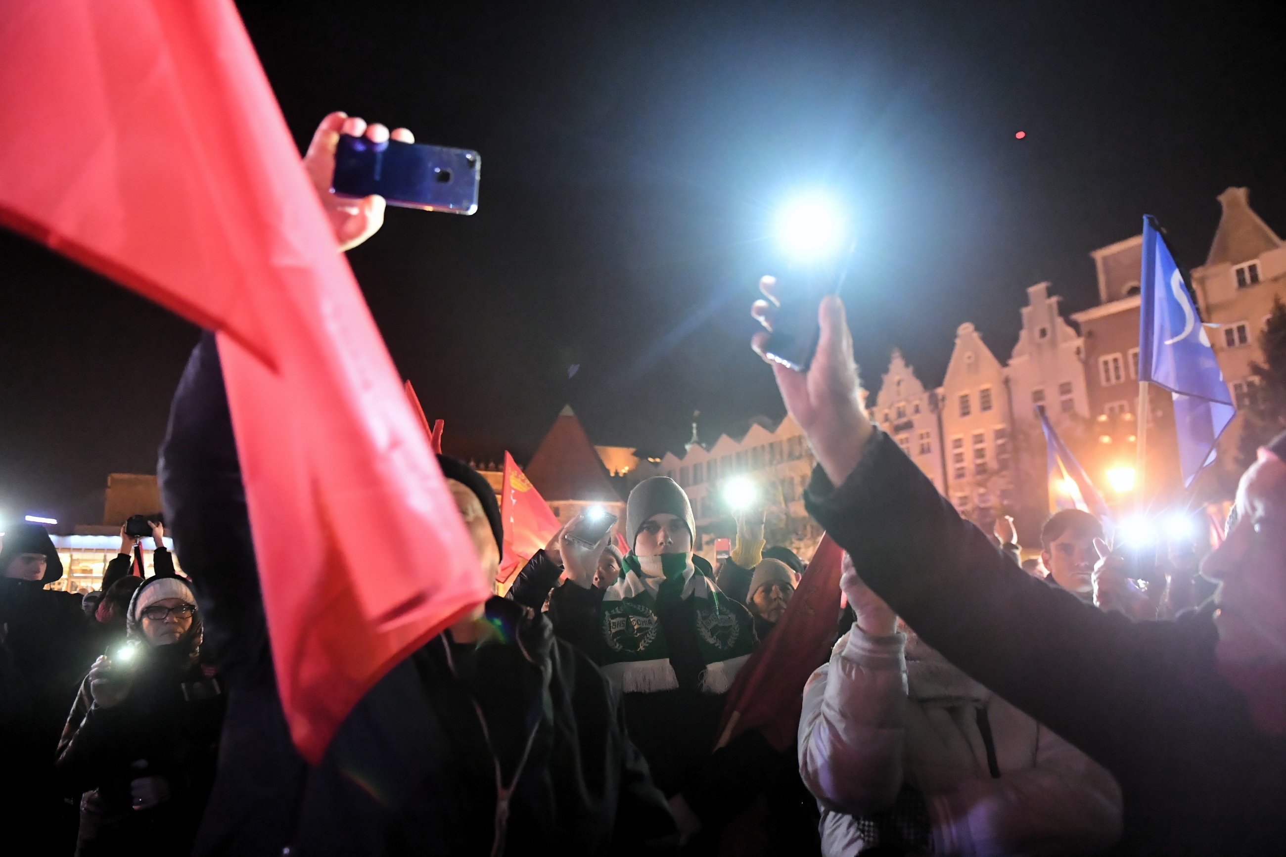 Gdańszczanie oddają hołd Pawłowicz Adamowiczowi miesiąc po jego śmierci