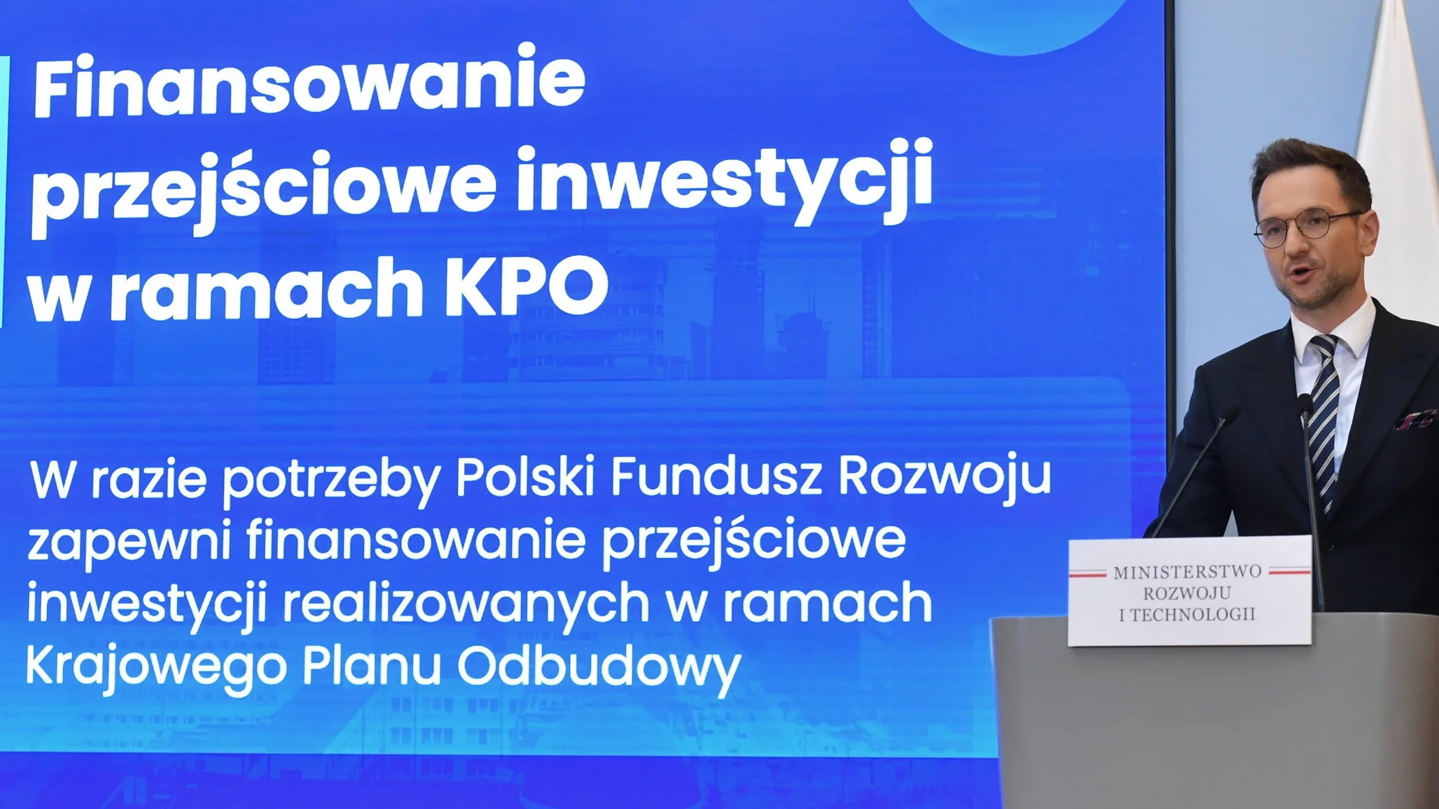 Minister rozwoju i technologii Waldemar Buda na konferencji prasowej w KPRM