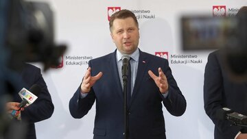 Minister edukacji i nauki Przemysław Czarnek podczas briefingu prasowego