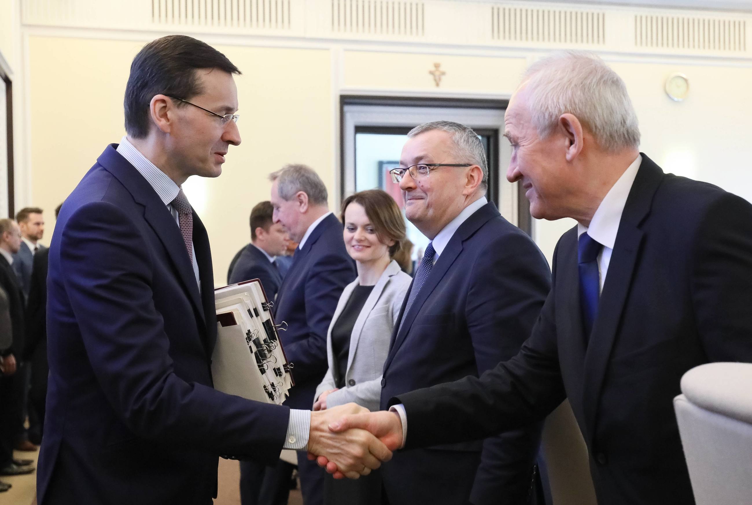 Premier Mateusz Morawiecki i minister energii Krzysztof Tchórzewski