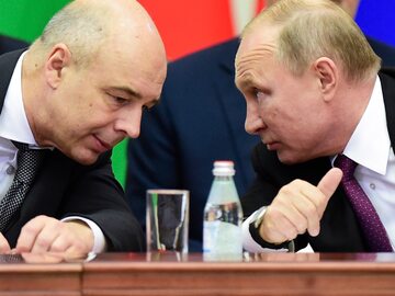 Minister finansów Rosji Anton Siluanow i prezydent Rosji Władimir Putin