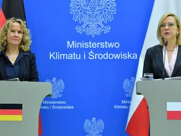 Minister klimatu i środowiska Anna Moskwa (P) oraz federalna minister środowiska, ochrony przyrody, bezpieczeństwa jądrowego i ochrony konsumentów Niemiec Steffi Lemke