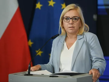 Minister klimatu i środowiska Paulina Hennig-Kloska podczas konferencji prasowej w siedzibie ministerstwa w Warszawie