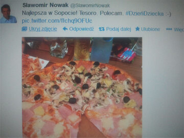 Minister Nowak reklamuje pizzerię