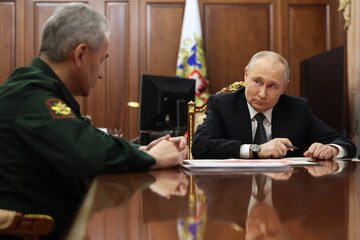 Minister obrony Rosji Siergiej Szojgu i prezydent FR Władimir Putin