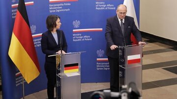 Minister spraw zagranicznych RP Zbigniew Rau (P) oraz minister spraw zagranicznych Niemiec Annalena Baerbock