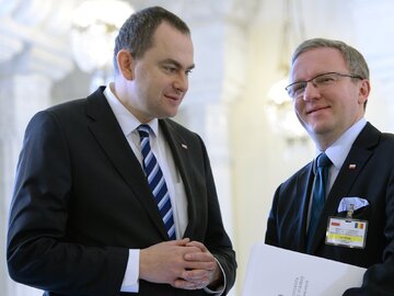 Minister w Kancelarii Prezydenta RP Adam Kwiatkowski (L)