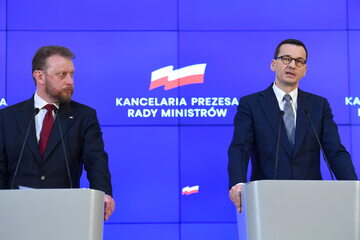 Minister zdrowia Łukasz Szumowski i premier Mateusz Morawiecki.