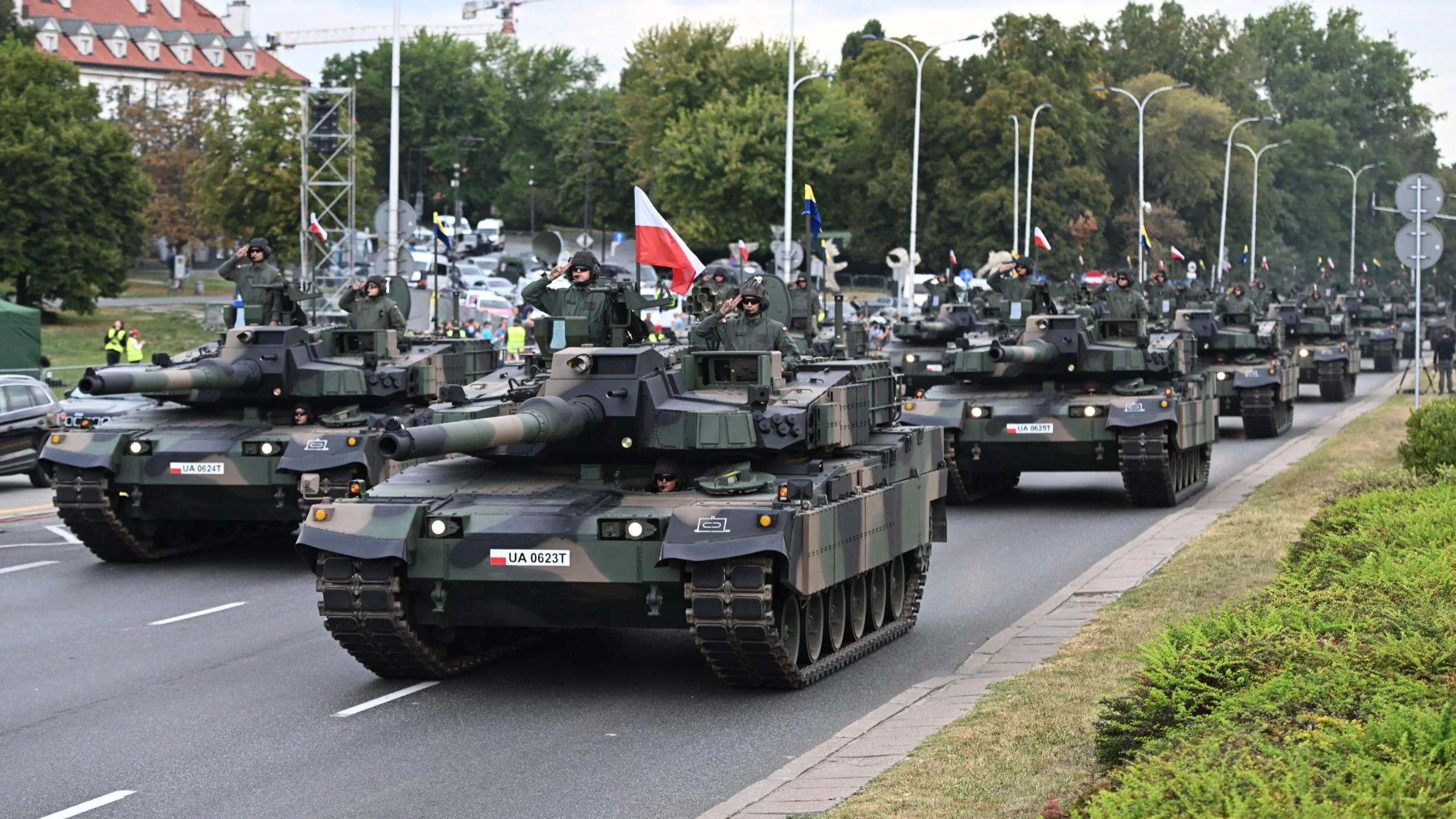 Czołgi K2. Próba generalna do defilady z okazji Święta Wojska Polskiego na Wisłostradzie w Warszawie