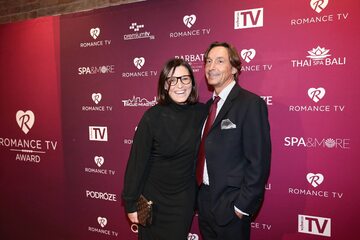 Modelka Ilona Felicjańska (L) z partnerem Paulem Montaną (P) przed uroczystą galą Romance TV Award