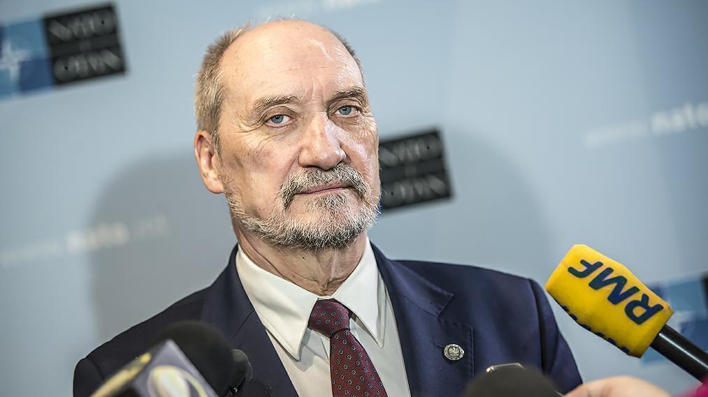 Antoni Macierewicz, szef MON