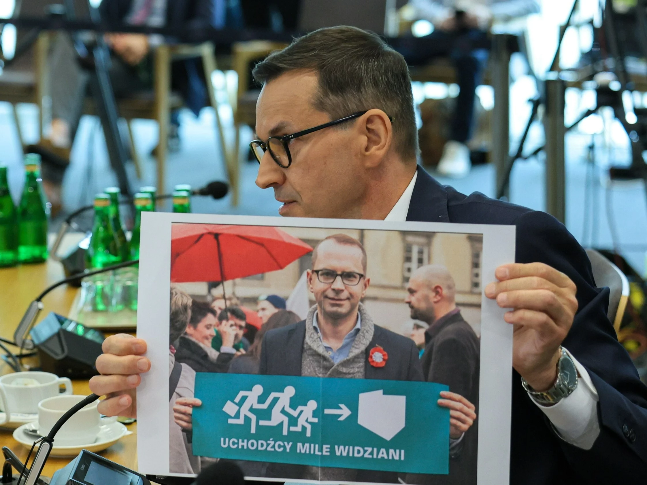 Mateusz Morawiecki zeznaje podczas posiedzenia sejmowej komisji śledczej ds. afery wizowej