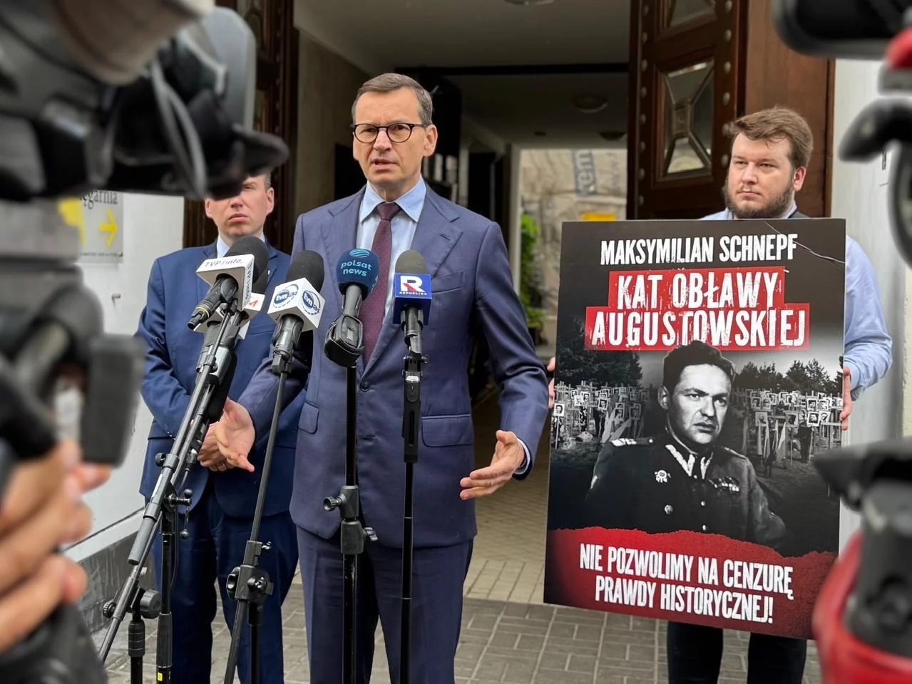 "Zapamiętajcie kata Maksymiliana Schnepfa". Morawiecki interweniuje ws. Obławy Augustowskiej